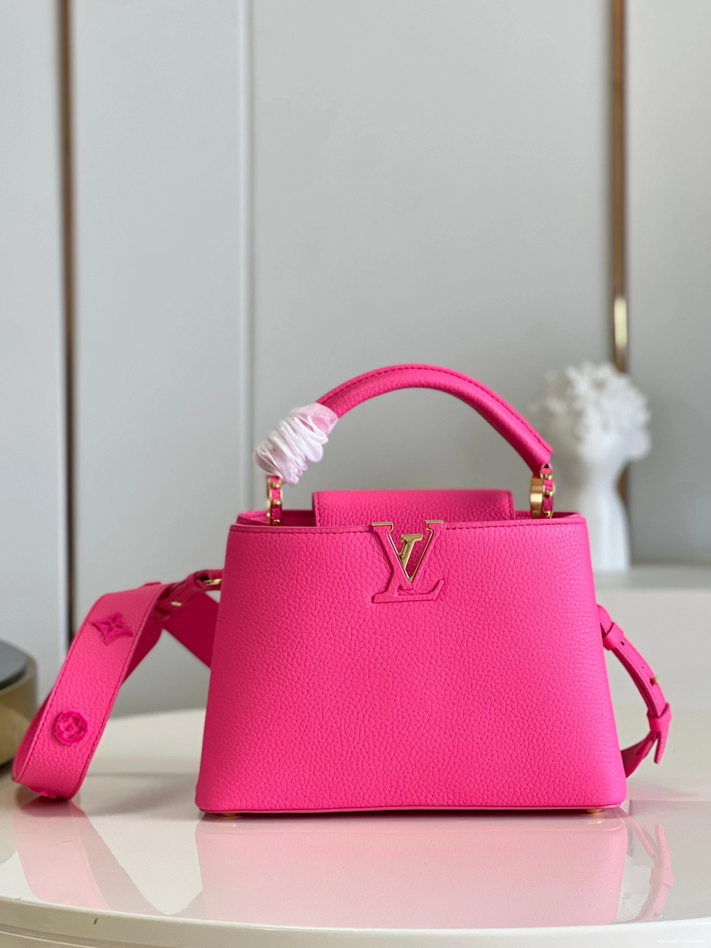 Official oldcobbler VUITTON LOUIS BB CAPUCINES 0727